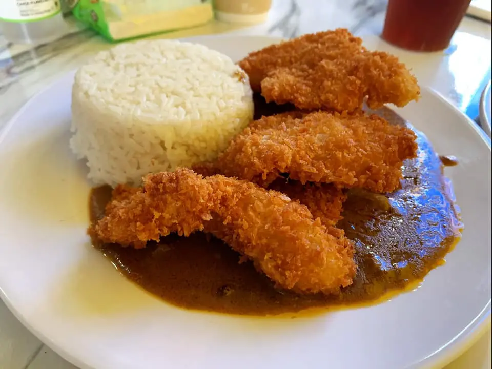 Cutlet Fillet of Fish Rice / Riz avec filet de poisson pané