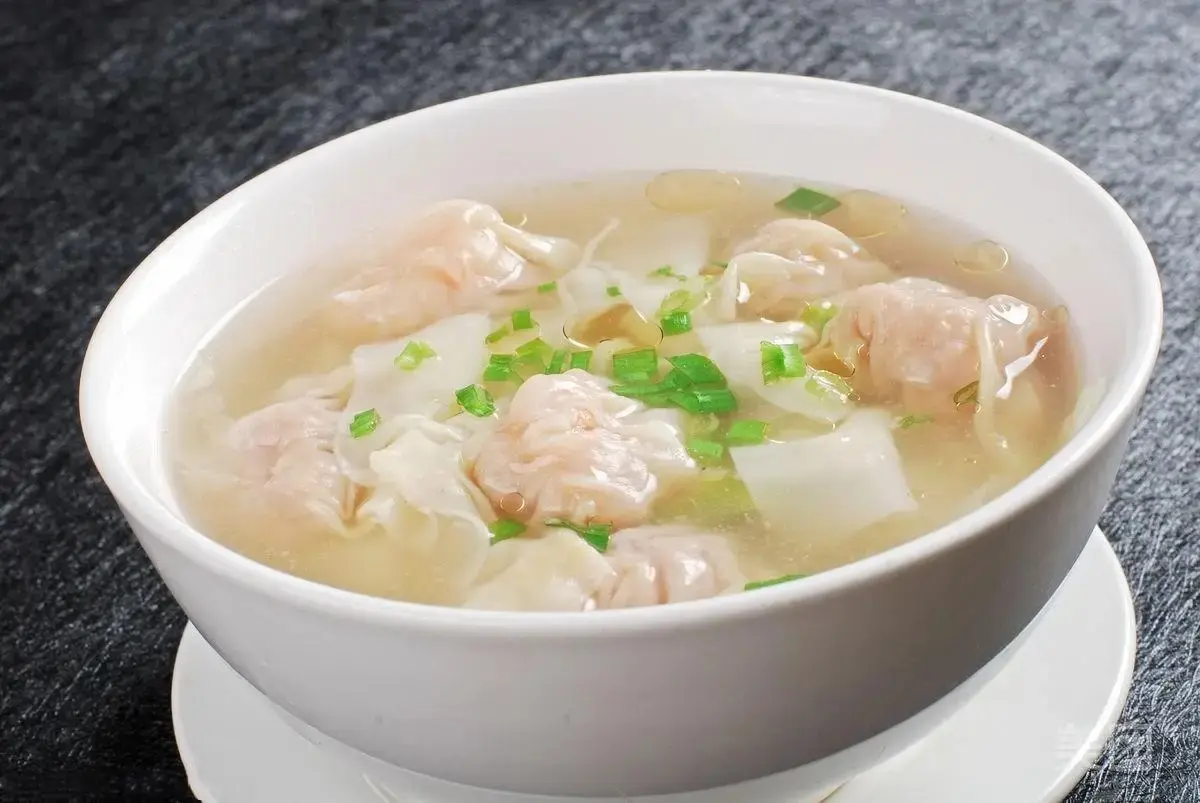 Wonton Soup / Soupe de wontons